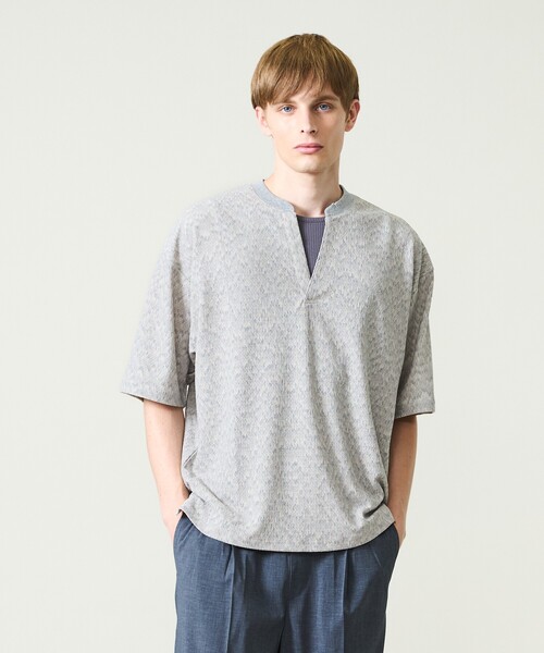 ABAHOUSE(アバハウス)の「CREPE JERSEY ヘンリーネック スキッパーTシャツ(Tシャツ/カットソー・メンズ・ブラック/ブラウン/グレー/グレイッシュベージュ・46/48)」の15枚目の写真
