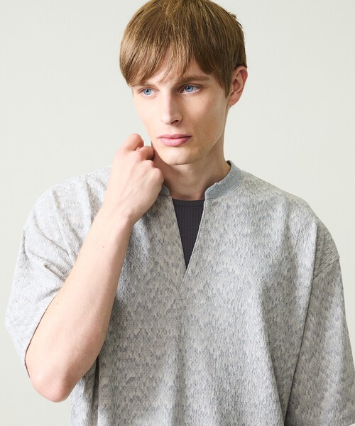 ABAHOUSE(アバハウス)の「CREPE JERSEY ヘンリーネック スキッパーTシャツ(Tシャツ/カットソー・メンズ・ブラック/ブラウン/グレー/グレイッシュベージュ・46/48)」の16枚目の写真