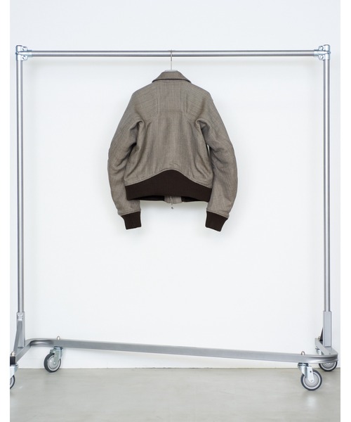 NVRFRGT(ネヴァーフォーゲット)の「ZIP UP PADDED SHORT BOMBER JACKET(ブルゾン・メンズ・ブラック/ブラウン・2/1)」の12枚目の写真