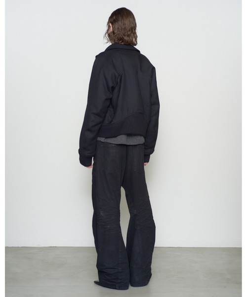 NVRFRGT(ネヴァーフォーゲット)の「ZIP UP PADDED SHORT BOMBER JACKET(ブルゾン・メンズ・ブラック/ブラウン・2/1)」の7枚目の写真