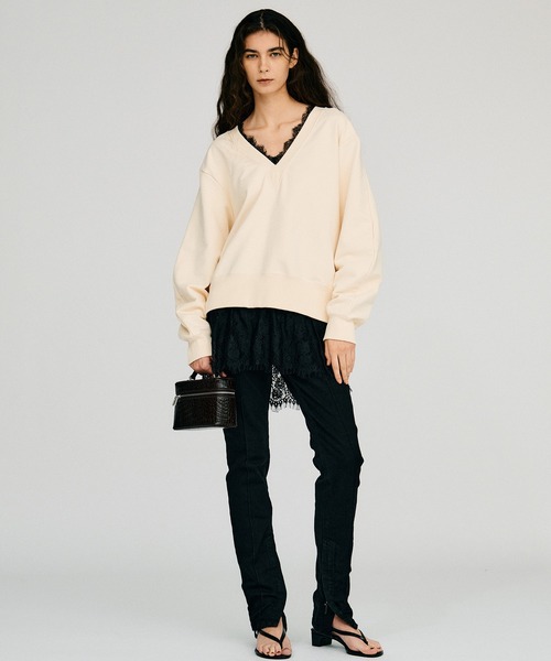 PRANK PROJECT(プランクプロジェクト)の「【2026Autumn Pre-Order】Vネックレーススウェット / V-Neck Lace Sweatshirt(スウェット・レディース・グレー/ホワイト/チャコールグレー・FREE)」の4枚目の写真