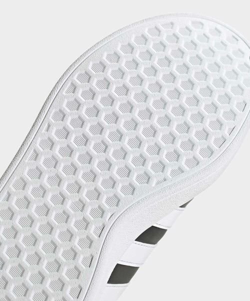 adidas(アディダス)の「グランドコート TD ライフスタイル コート カジュアル / GrandCourt TD Lifestyle Court Casual / アディダス adidas(スニーカー・メンズ・ブラック×ホワイト・23.5cm/24.0cm/24.5cm/25.0cm/25.5cm/26.0cm/26.5cm/27.0cm/27.5cm/28.0cm/28.5cm/29.0cm)」の7枚目の写真