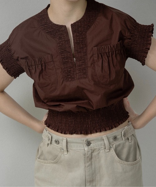 lawgy(ラウジー)の「shirring pocket point vest blouse / シャーリングポケットポイントベストブラウス(シャツ/ブラウス・レディース・アイボリー系/ホワイト/ブラウン系・FREE)」の13枚目の写真