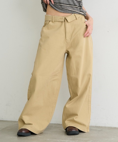 RAY CASSIN（レイカズン）の「【S・Mサイズ展開 】ダメージ折り返しワイドデニムパンツ（デニムパンツ・レディース・スカイブルー/ブルー系その他2/ベージュ・S/M）」の2枚目の写真