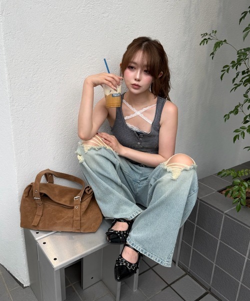 RAY CASSIN（レイカズン）の「【S・Mサイズ展開 】ダメージ折り返しワイドデニムパンツ（デニムパンツ・レディース・スカイブルー/ブルー系その他2/ベージュ・S/M）」の4枚目の写真