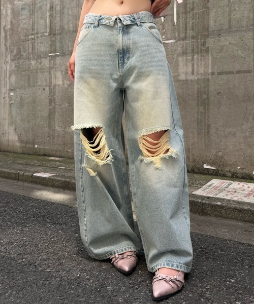 RAY CASSIN（レイカズン）の「【S・Mサイズ展開 】ダメージ折り返しワイドデニムパンツ（デニムパンツ・レディース・スカイブルー/ブルー系その他2/ベージュ・S/M）」の11枚目の写真