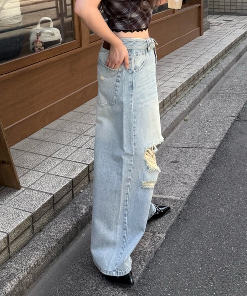 RAY CASSIN（レイカズン）の「【S・Mサイズ展開 】ダメージ折り返しワイドデニムパンツ（デニムパンツ・レディース・スカイブルー/ブルー系その他2/ベージュ・S/M）」の16枚目の写真