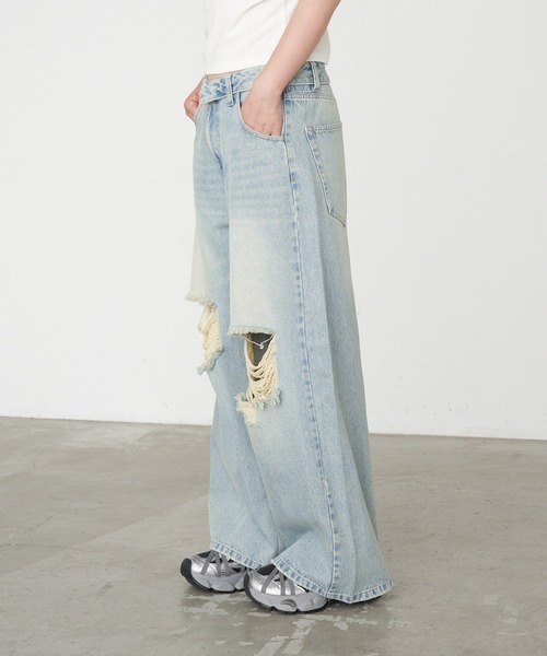 RAY CASSIN（レイカズン）の「【S・Mサイズ展開 】ダメージ折り返しワイドデニムパンツ（デニムパンツ・レディース・スカイブルー/ブルー系その他2/ベージュ・S/M）」の21枚目の写真