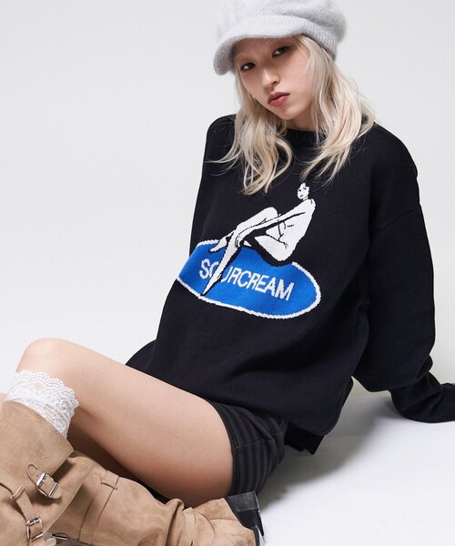 Sourcream(サワークリーム)の「【26AW LOOK掲載品番】【Sourcream】girlジャガードニット(ニット/セーター・レディース・ブラック/ライトグレー/サックスブルー・FREE)」の2枚目の写真