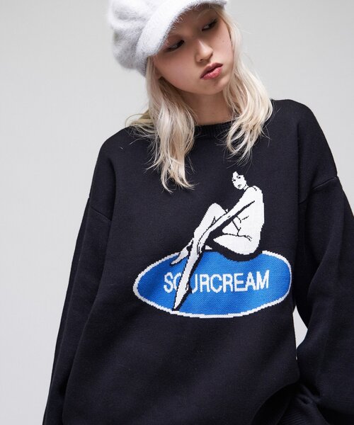Sourcream(サワークリーム)の「【26AW LOOK掲載品番】【Sourcream】girlジャガードニット(ニット/セーター・レディース・ブラック/ライトグレー/サックスブルー・FREE)」の8枚目の写真