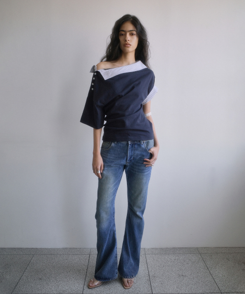 PORTERNA(ポルテナ)の「TWISTED BOOTS CUT DENIM JEANS-BLUE(デニムパンツ・レディース・その他・SMALL/MEDIUM/LARGE)」の2枚目の写真