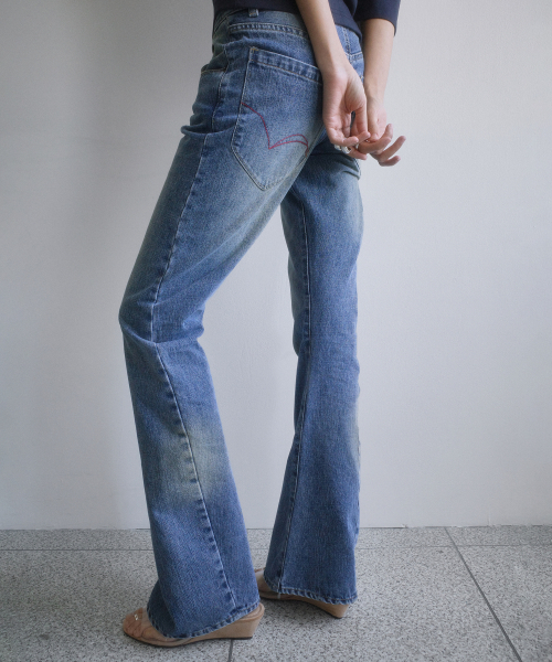 PORTERNA(ポルテナ)の「TWISTED BOOTS CUT DENIM JEANS-BLUE(デニムパンツ・レディース・その他・SMALL/MEDIUM/LARGE)」の7枚目の写真