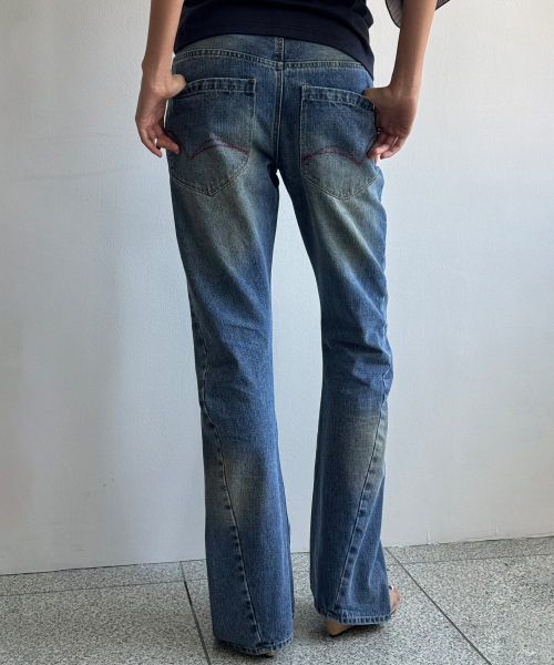 PORTERNA(ポルテナ)の「TWISTED BOOTS CUT DENIM JEANS-BLUE(デニムパンツ・レディース・その他・SMALL/MEDIUM/LARGE)」の16枚目の写真