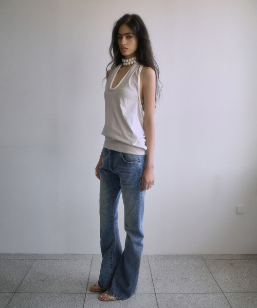 PORTERNA(ポルテナ)の「TWISTED BOOTS CUT DENIM JEANS-BLUE(デニムパンツ・レディース・その他・SMALL/MEDIUM/LARGE)」の18枚目の写真