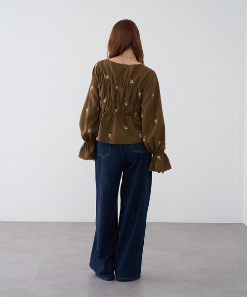 DISCOAT(ディスコート)の「花柄刺繍シャーリングブラウス(シャツ/ブラウス・レディース・ブラウン/アイボリー/ブラック・FREE)」の20枚目の写真