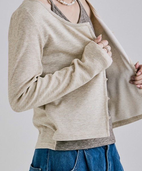 etoll.(エトル)の「カシミヤタッチスムースレイヤード風トップス(Tシャツ/カットソー・レディース・ブラック/グレー/ベージュ・M)」の17枚目の写真