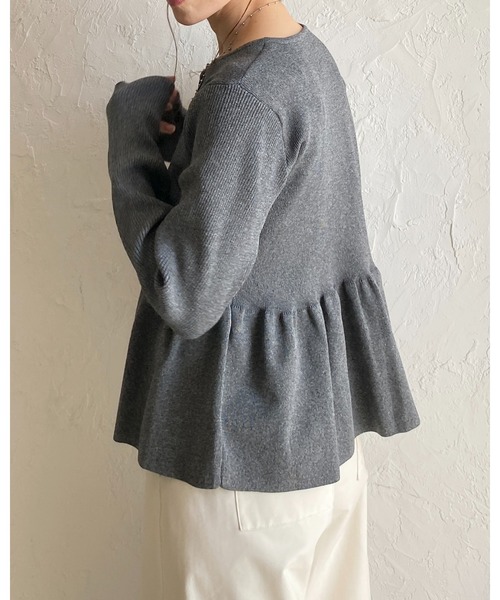 She's Closet(シーズクローゼット)の「長袖 前ボタン ペプラムニットカーディガン(カーディガン/ボレロ・レディース・ブラウン/アイボリー/チャコールグレー/ブラック・FREE)」の7枚目の写真