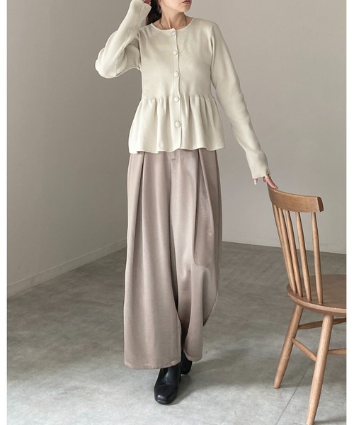She's Closet(シーズクローゼット)の「長袖 前ボタン ペプラムニットカーディガン(カーディガン/ボレロ・レディース・ブラウン/アイボリー/チャコールグレー/ブラック・FREE)」の21枚目の写真