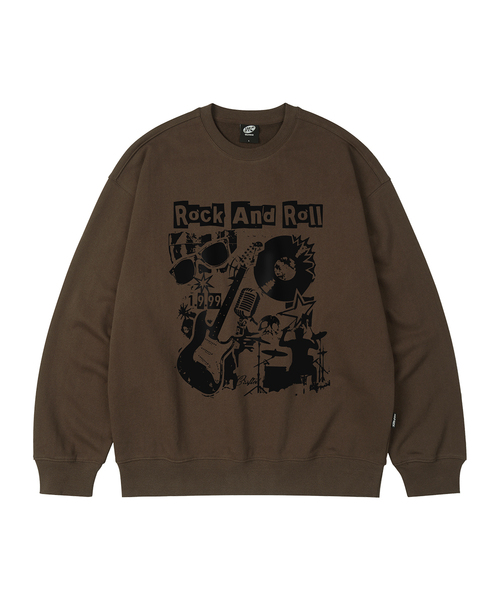 WILDROCK(ワイルドロック)の「ロックコラージュ オーバーサイズ スウェット_9 COL(スウェット・メンズ・ブラック/ベージュ/ネイビー/ブラウン/ピンク/ブルー/アイボリー/ダークグレー/チャコール・SMALL/MEDIUM/LARGE)」の5枚目の写真