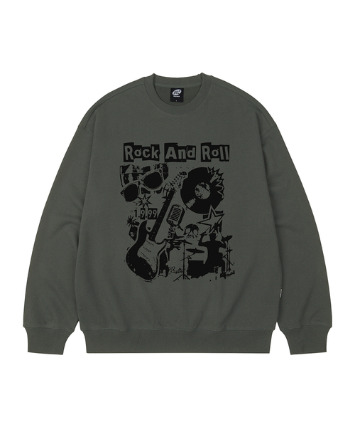 WILDROCK(ワイルドロック)の「ロックコラージュ オーバーサイズ スウェット_9 COL(スウェット・メンズ・ブラック/ベージュ/ネイビー/ブラウン/ピンク/ブルー/アイボリー/ダークグレー/チャコール・SMALL/MEDIUM/LARGE)」の4枚目の写真