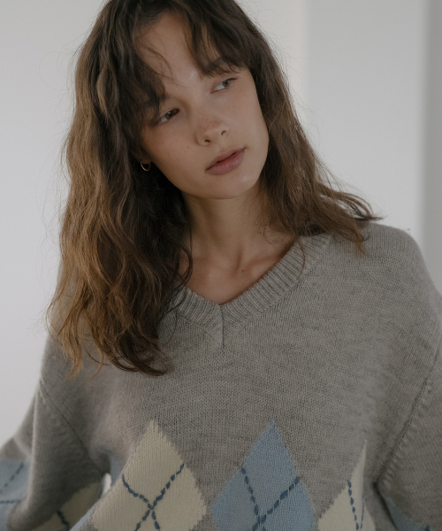 TILL I DIE（ティルアイダイ）の「Wool blended argyle v-neck knit [TIFA06SW05]_Light gray（ニット/セーター・レディース・ライトグレー・FREE）」の2枚目の写真