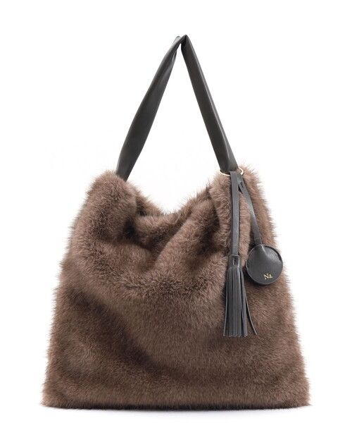Nananoel(ナナノエル)の「FAKE FUR ONESHOULDER BAG/A4対応(ショルダーバッグ・レディース・モカ/グレー・FREE)」の3枚目の写真