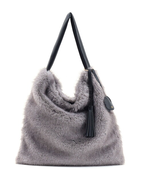 Nananoel(ナナノエル)の「FAKE FUR ONESHOULDER BAG/A4対応(ショルダーバッグ・レディース・モカ/グレー・FREE)」の4枚目の写真