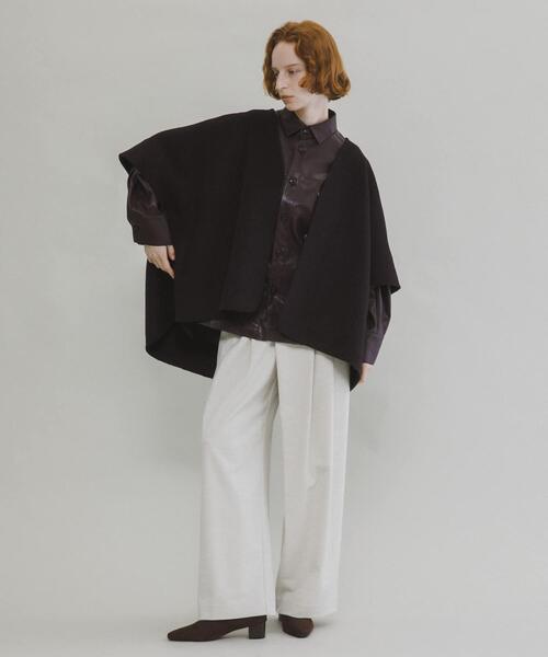 LAATO(ラート)の「rever poncho coat(ポンチョ・レディース・ボルドー/ライトグレー・FREE)」の1枚目の写真