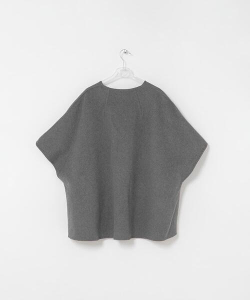LAATO(ラート)の「rever poncho coat(ポンチョ・レディース・ボルドー/ライトグレー・FREE)」の14枚目の写真