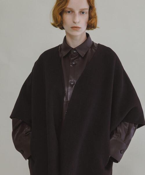 LAATO(ラート)の「rever poncho coat(ポンチョ・レディース・ボルドー/ライトグレー・FREE)」の17枚目の写真