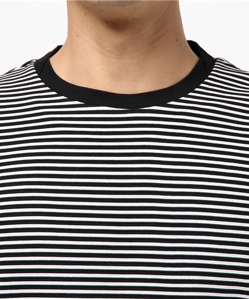 KATHARINE HAMNETT LONDON （キャサリンハムネットロンドン）の「RIPPLE BORDER SHORT / リップルボーダー ショート（Tシャツ/カットソー・メンズ・ブラック/グレー・S/L/M）」の5枚目の写真