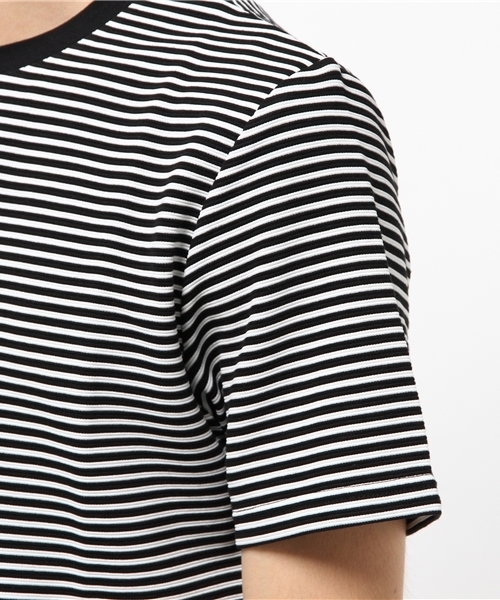 KATHARINE HAMNETT LONDON （キャサリンハムネットロンドン）の「RIPPLE BORDER SHORT / リップルボーダー ショート（Tシャツ/カットソー・メンズ・ブラック/グレー・S/L/M）」の6枚目の写真