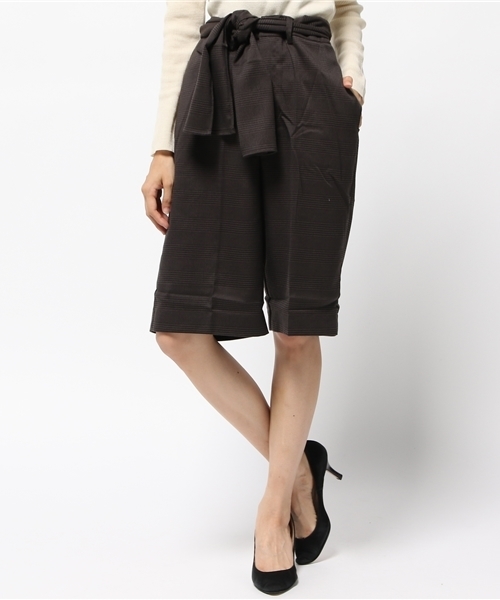 POU DOU DOU（プードゥドゥ）の「リボンベルト付きバミューダパンツ（その他パンツ・レディース・ダークグレー/ブラック/ダークブラウン・3）」の3枚目の写真
