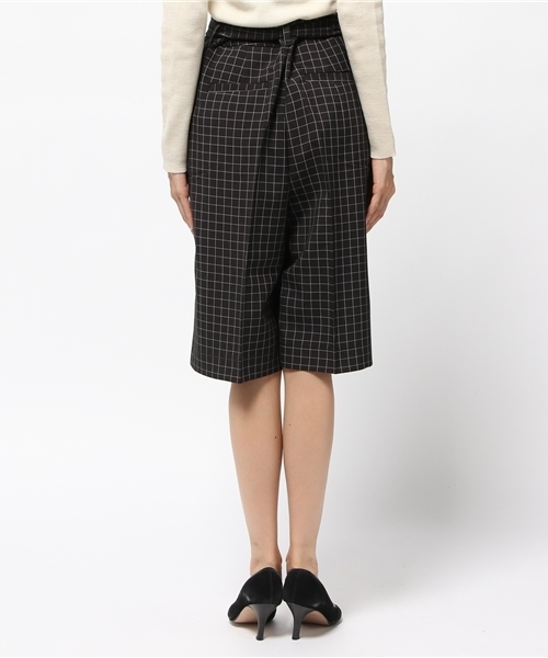 POU DOU DOU（プードゥドゥ）の「リボンベルト付きバミューダパンツ（その他パンツ・レディース・ダークグレー/ブラック/ダークブラウン・3）」の6枚目の写真