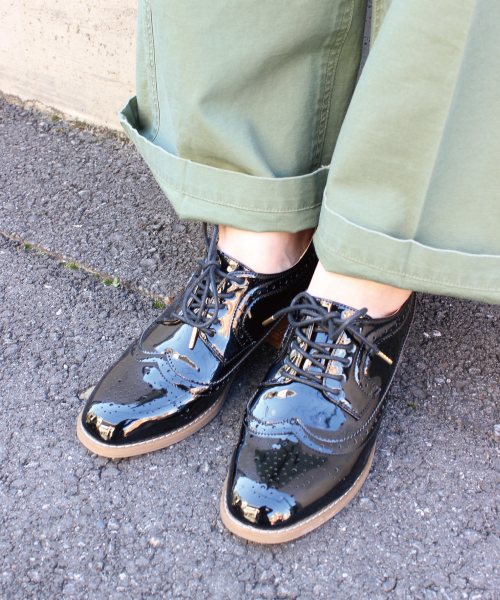 mysty woman（ミスティウーマン）の「メダリオンレースアップシューズ（ドレスシューズ・レディース・ブラック/グレー/ダークブラウン・LARGE/MEDIUM）」の2枚目の写真