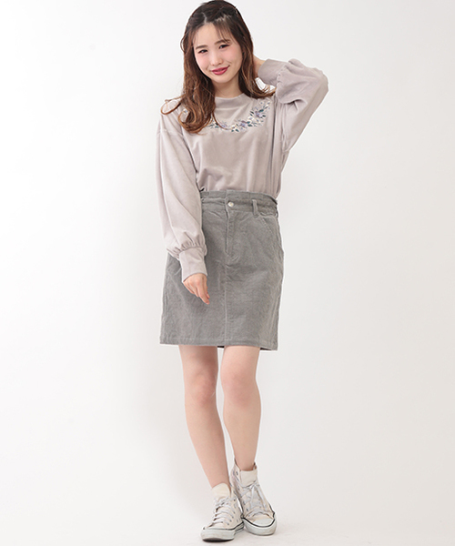 one after another NICE CLAUP(ワンアフターアナザーナイスクラップ)の「べロア刺繍PO(Tシャツ/カットソー・レディース・レッド系その他/ライトグレー/ブラック・FREE)」の12枚目の写真