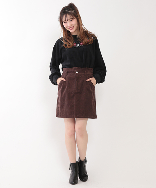 one after another NICE CLAUP(ワンアフターアナザーナイスクラップ)の「べロア刺繍PO(Tシャツ/カットソー・レディース・レッド系その他/ライトグレー/ブラック・FREE)」の11枚目の写真