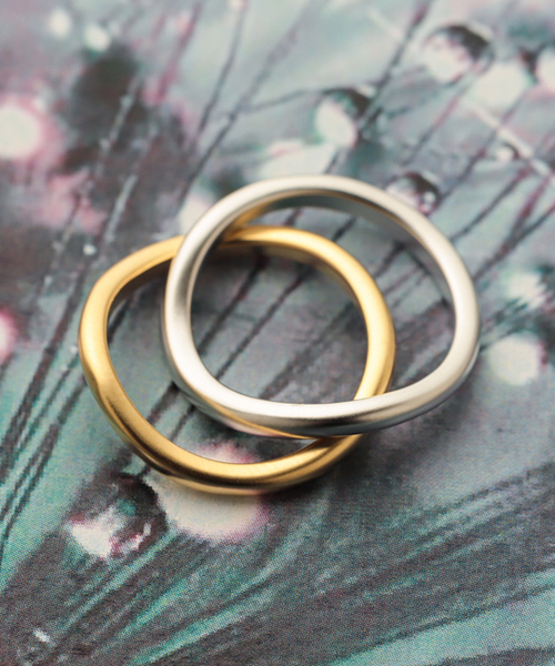 ear PAPILLONNER（イアパピヨネ）の「ウェーブリング（リング・レディース・シルバー/ゴールド・FREE）」の3枚目の写真