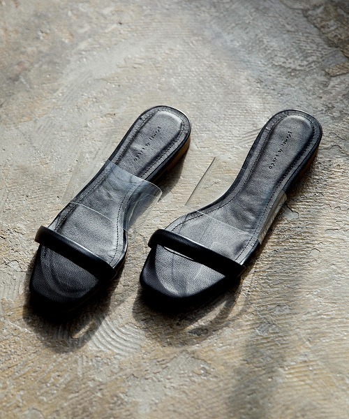 A part by（アパートバイ）の「クリアコンビフラットサンダル　788859 （サンダル・レディース・レッド/ブラウン/ブラック・LARGE/MEDIUM）」の2枚目の写真