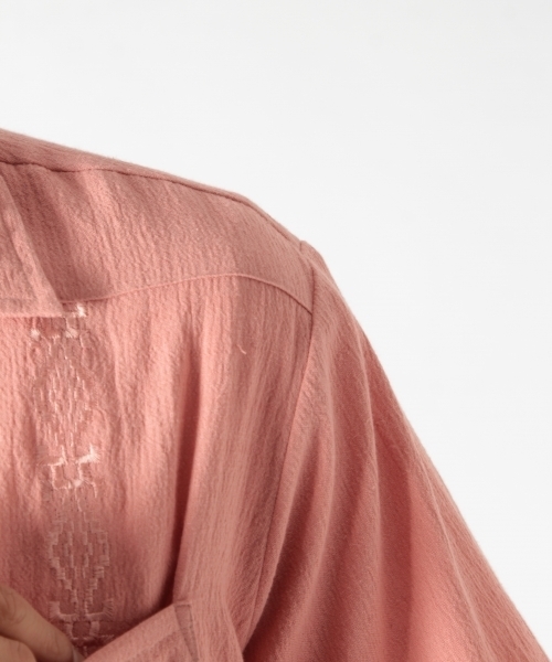BAYFLOW(ベイフロー)の「BAYFLOW/刺繍キューバシャツ 18SS(シャツ/ブラウス・メンズ・ピンク/チャコール/ホワイト・MEDIUM/LARGE)」の17枚目の写真