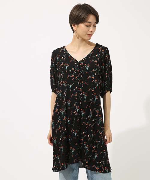 AZUL by moussy（アズールバイマウジー）の「花柄楊柳シフォンガウン（シャツ/ブラウス・レディース・ブラック系その他/レッド系その他/ブラック・MEDIUM/SMALL）」の8枚目の写真