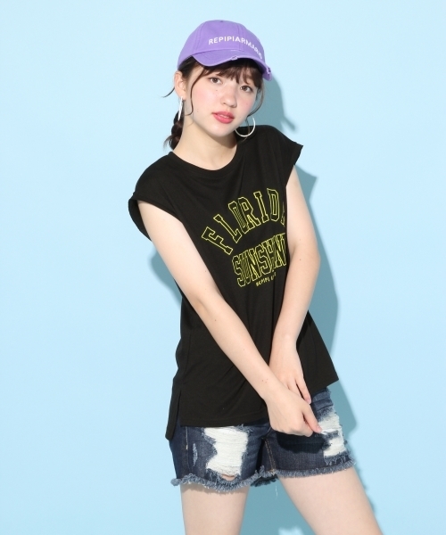 repipi armario（レピピ アルマリオ）の「カレッジシシュウロゴノースリーブ（Tシャツ/カットソー・キッズ・ホワイト/ブラック/グリーン・SMALL/MEDIUM/LARGE/X-SMALL）」の2枚目の写真