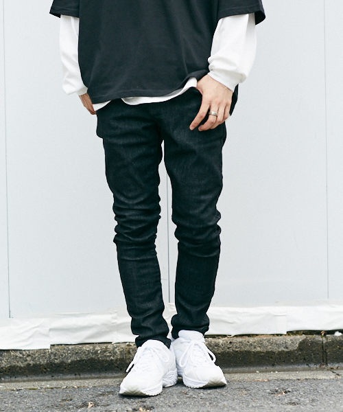 kutir（クティール）の「ultla stretch skinny /ウルトラストレッチ ダメージスキニーパンツ（デニムパンツ・メンズ・ブラック/ブラック系その他・SMALL/MEDIUM/LARGE）」の8枚目の写真