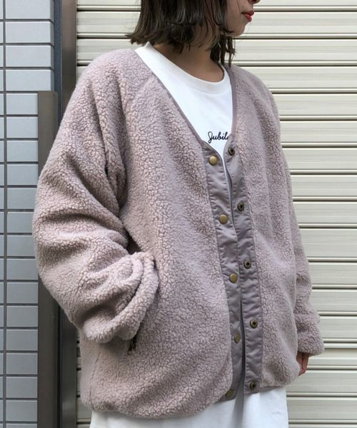tiptop(ティップトップ)の「ボアナイロンリバーシブルブルゾン(ブルゾン・レディース・ブラック/オフホワイト/グレイッシュベージュ/キナリ・FREE)」の4枚目の写真