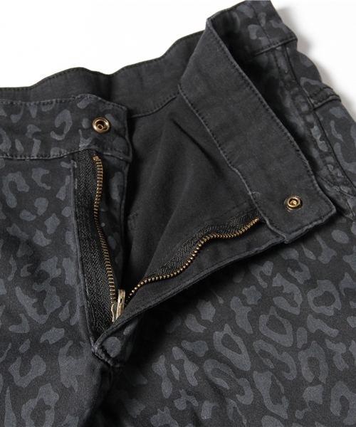 Burn Breeze（バーンブリーズ）の「【Burn breeze】ストレッチレオパードリバーシブルショートパンツ（その他パンツ・レディース・グリーン/ブラック・FREE）」の9枚目の写真