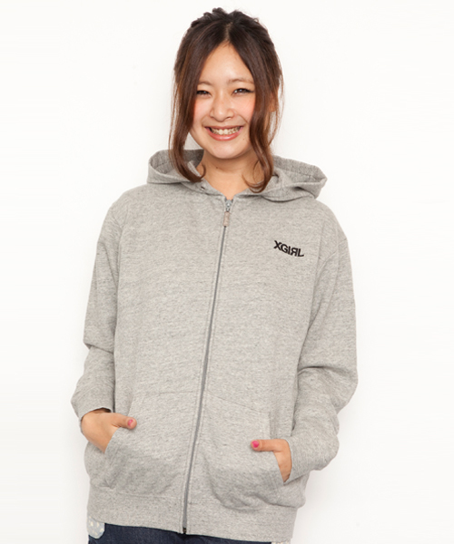 X-girl（エックスガール）の「BASIC SWEAT ZIP HOODIE（パーカー・レディース・ブラック/アッシュグレー/ネイビー/イエロー/ピンク・1/2）」の3枚目の写真