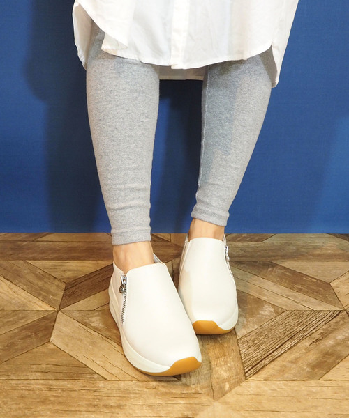 ANYO（エーエヌワイオー）の「〈ANYO (エーエヌワイオー)〉　厚底スリッポン（スニーカー・レディース・ホワイト/ブラック/ガンメタ・22.5cm/23.5cm/24.5cm/23.0cm/24.0cm）」の7枚目の写真