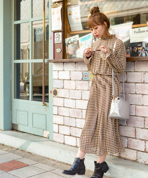 美品 プリーツプリーズ INSIDE 幾何学柄 ワンピース チュニック サイズ 