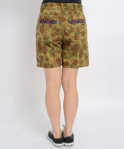 X-girl（エックスガール）の「PLAYFUL SHORTS（カーゴパンツ・レディース・カモフラージュ/ブラック/ライトインディゴブルー・2/1）」の9枚目の写真