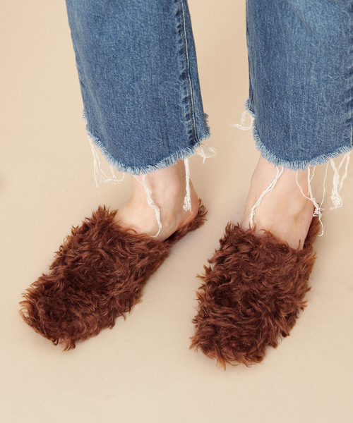 ADAM ET ROPE'(アダムエロペ)の「【Steiff for ADAM ET ROPE'】シュタイフファースリッパ(その他シューズ・レディース・ダークブラウン/ベージュ・37/38/36)」の2枚目の写真